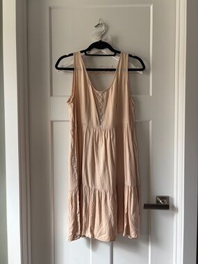 NWT Boutique Tiered Button-Front Mini Dress in Light Blush Pink/Peach